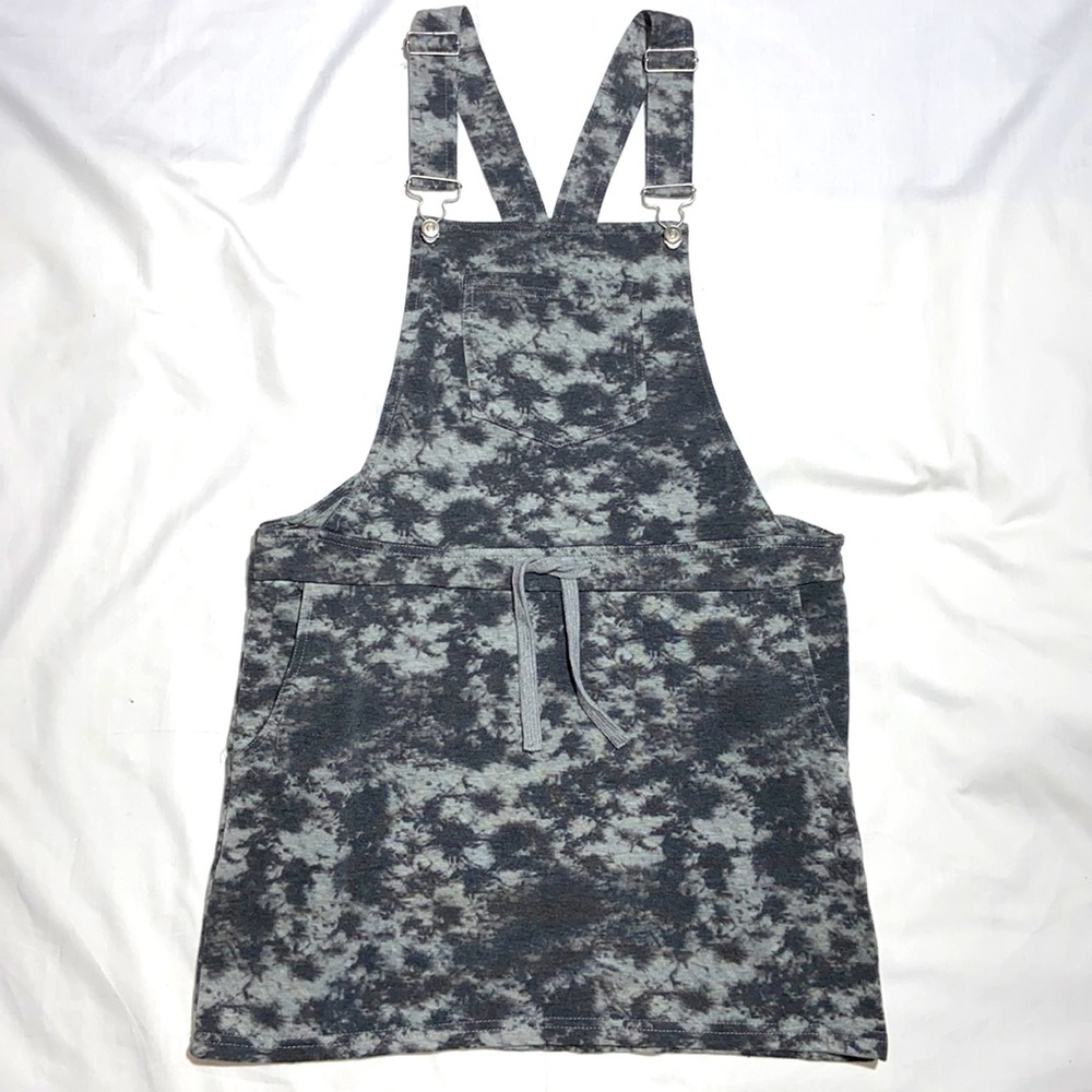 Full Circle Overall Mini Skirt. Tie Dye Gray and Black. Size Medium.